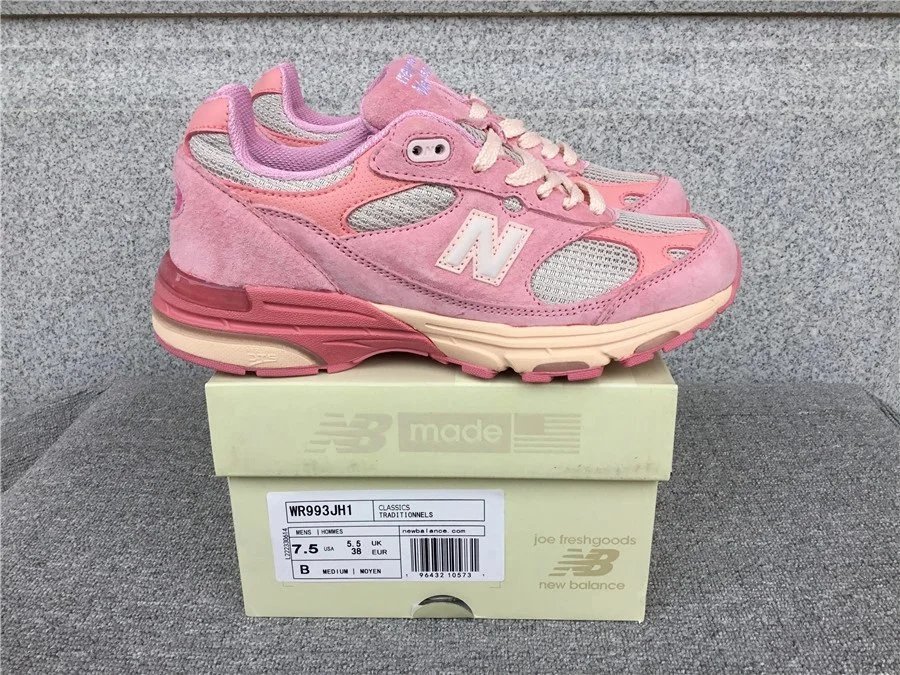 NB993 New Balance 993 Sneakers
13 colorways