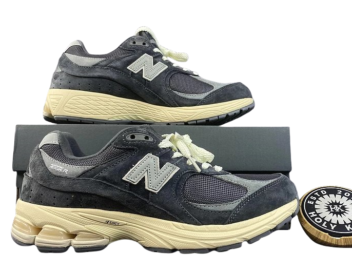 New Balance 2002R-2