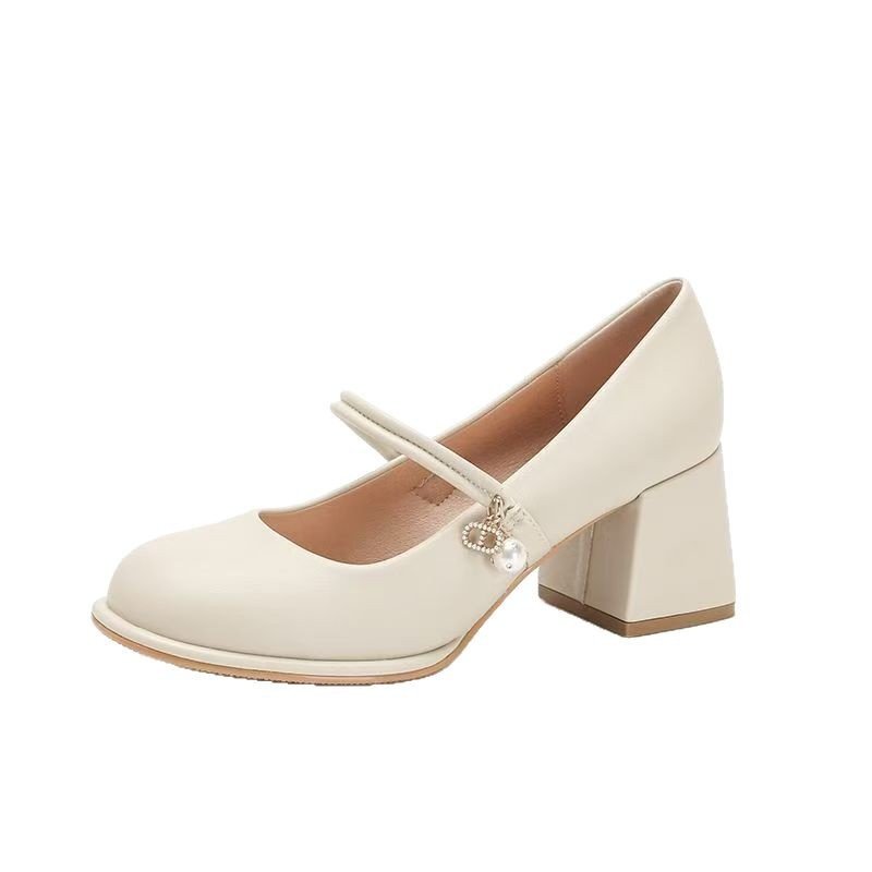 French-style mid-heel flats