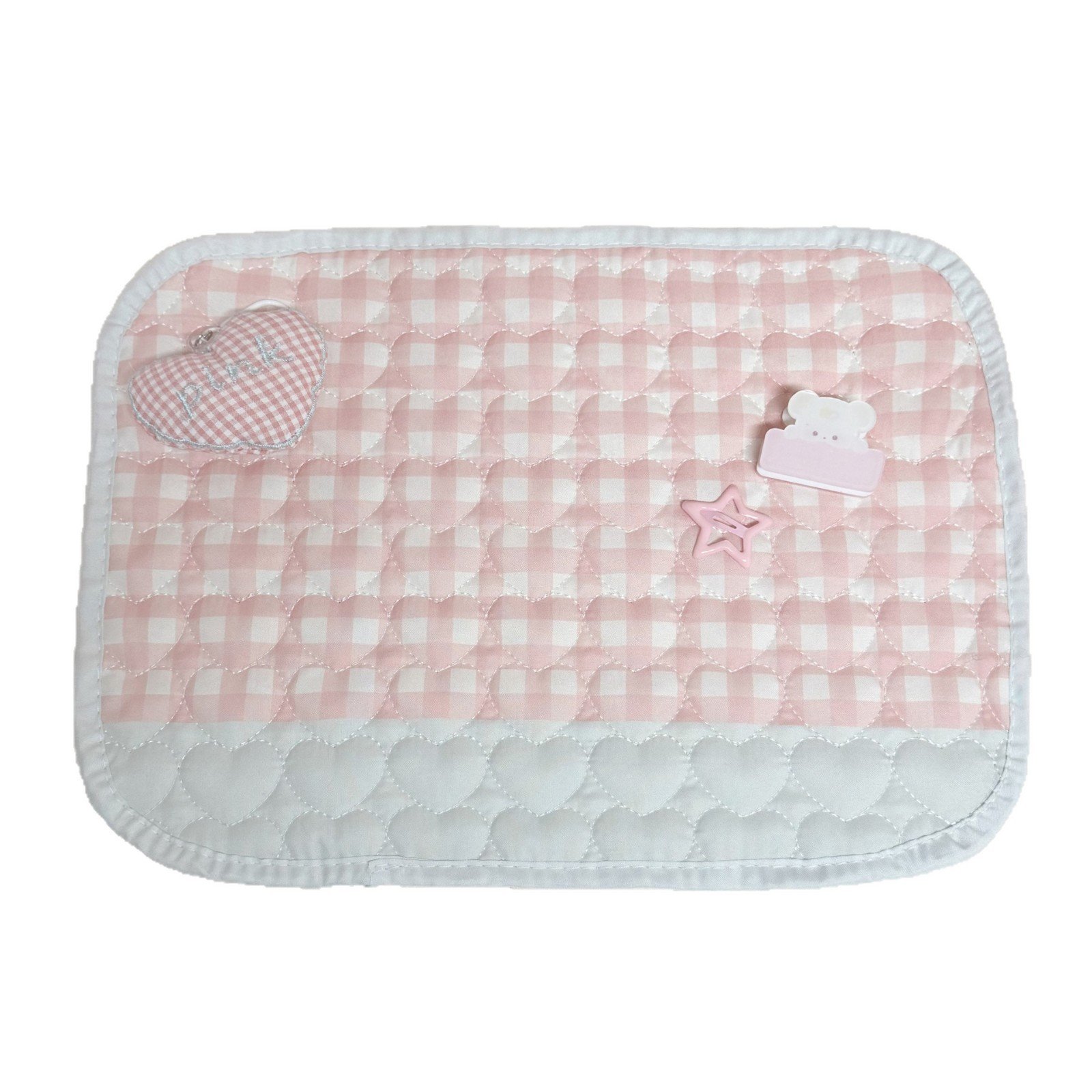 Vintage heart-shaped placemat