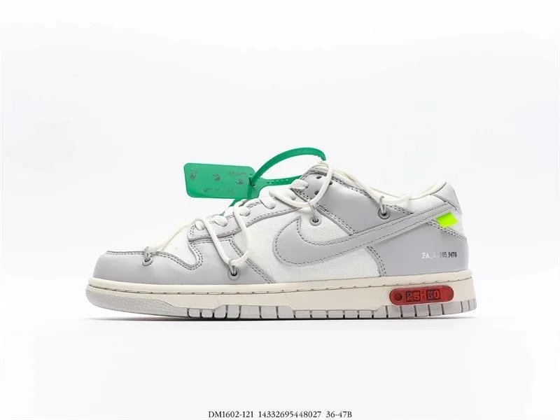 Nike Dunk Sneakers
10 colorways