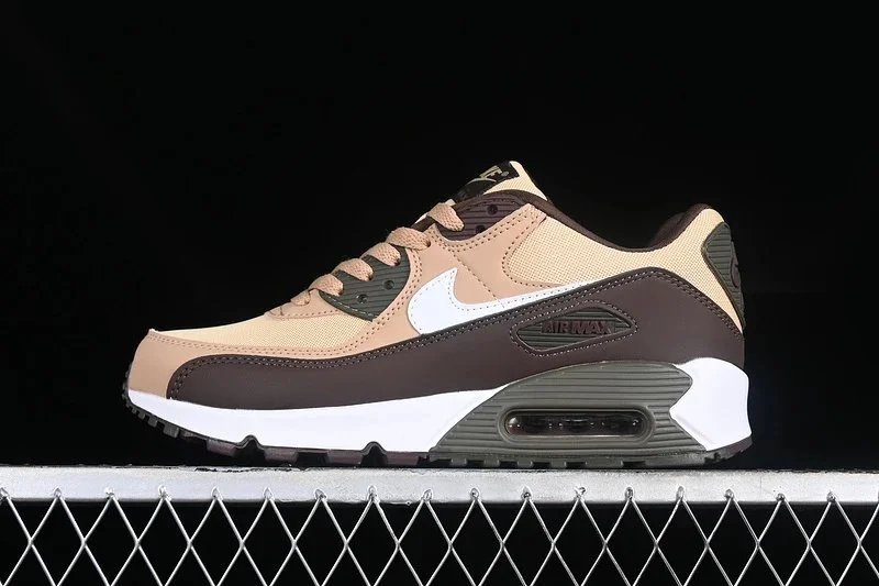 Nike Air Max 90 Sneakers
19 colorways