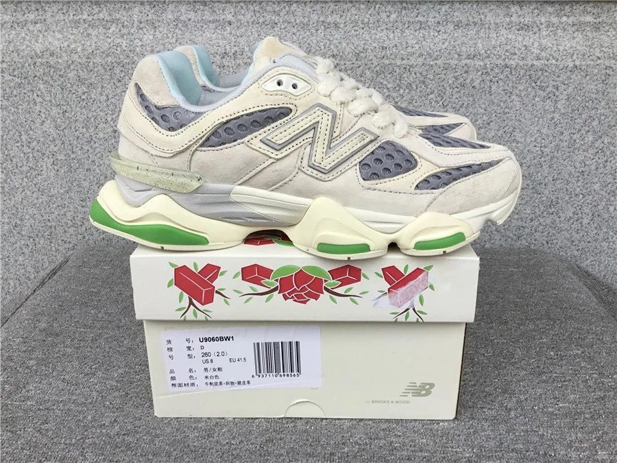 NB2002R New Balance 2002R Sneakers
7 colorways