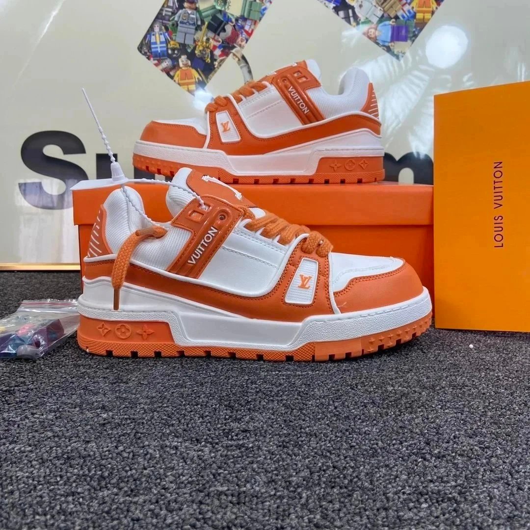 LV Louis Vuitton Trainer Sneaker
36 colorways