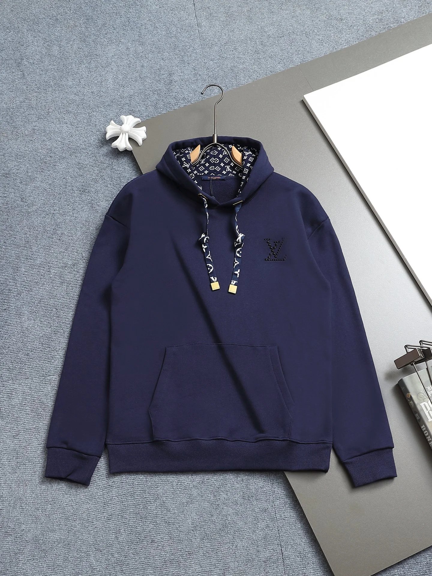 LV Louis Vuitton Hoodie
6 colorways